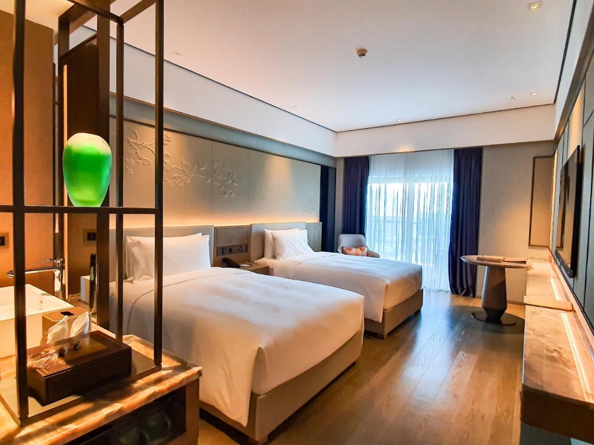 Howard Johnson Plaza By Wyndham Blue Bay Sihanoukville Dış mekan fotoğraf