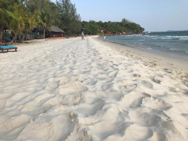 Howard Johnson Plaza By Wyndham Blue Bay Sihanoukville Dış mekan fotoğraf