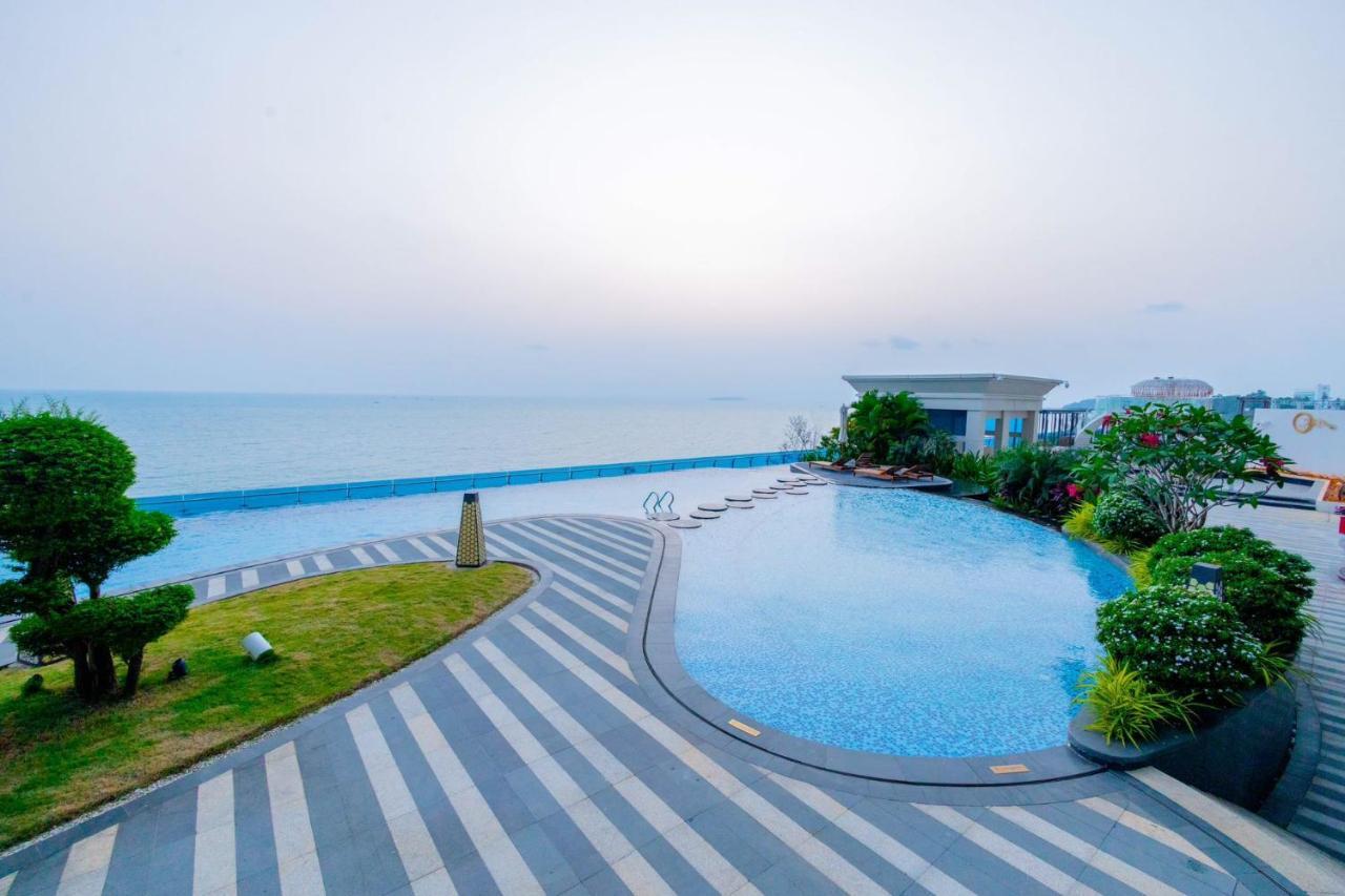 Howard Johnson Plaza By Wyndham Blue Bay Sihanoukville Dış mekan fotoğraf