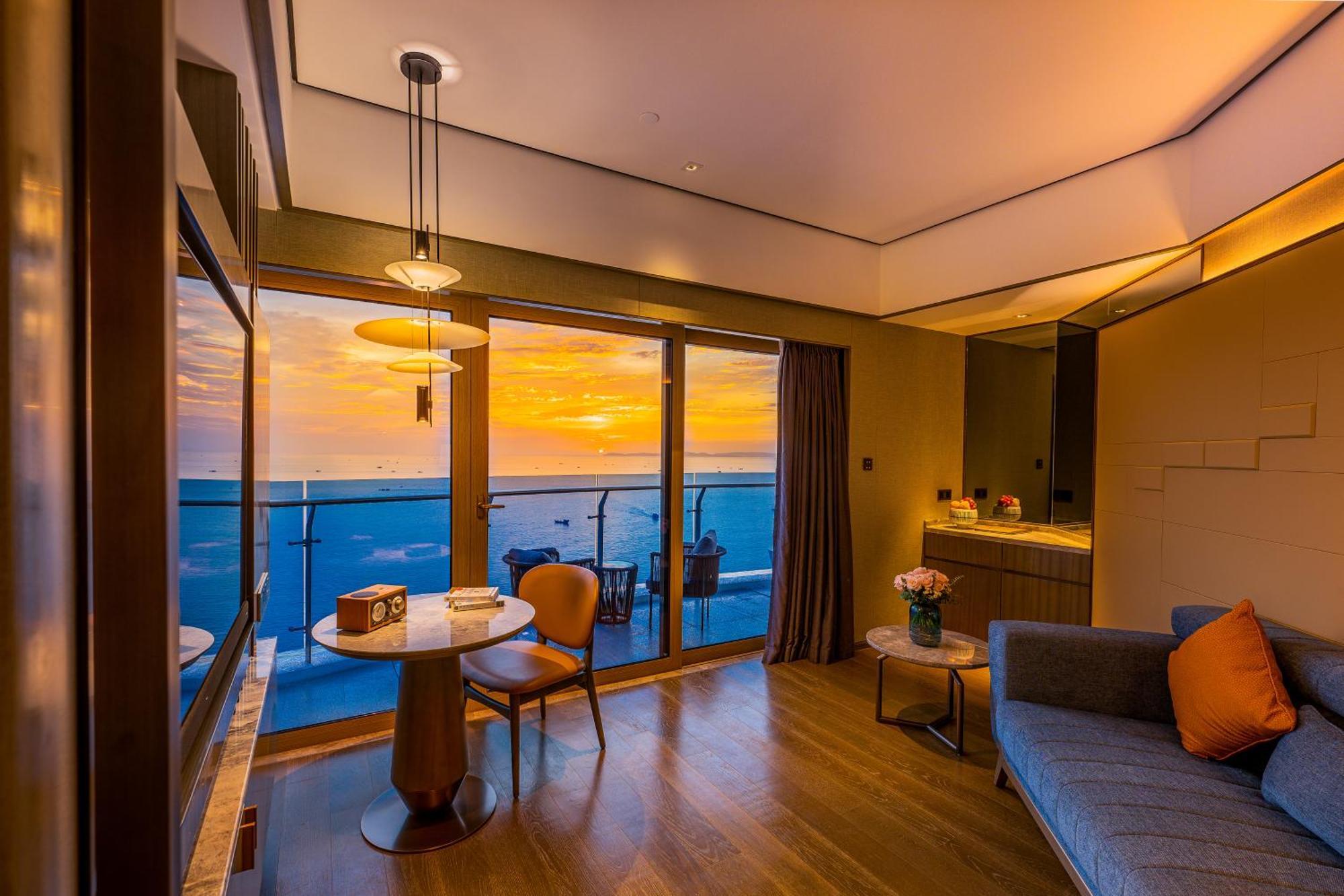 Howard Johnson Plaza By Wyndham Blue Bay Sihanoukville Dış mekan fotoğraf